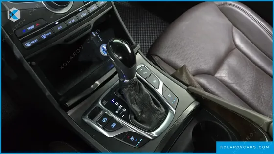 HYUNDAI GRANDEUR PREMIUM