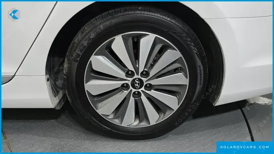 HYUNDAI GRANDEUR PREMIUM