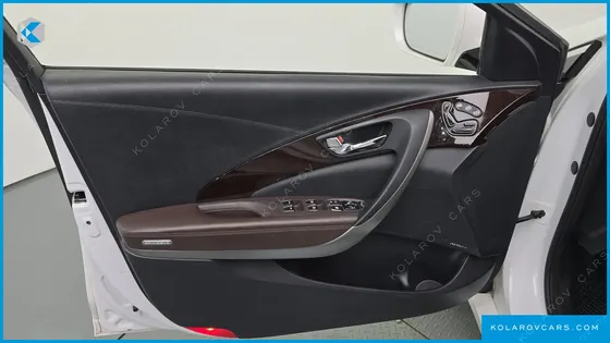 HYUNDAI GRANDEUR PREMIUM