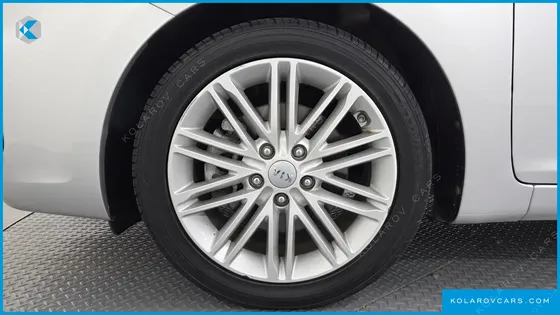 KIA CARENS 2.0 LPI LUXURY