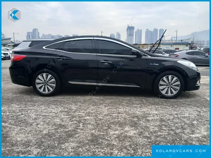 HYUNDAI GRANDEUR PREMIUM