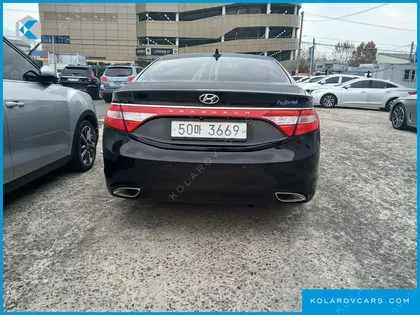 HYUNDAI GRANDEUR PREMIUM