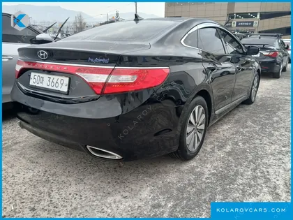 HYUNDAI GRANDEUR PREMIUM