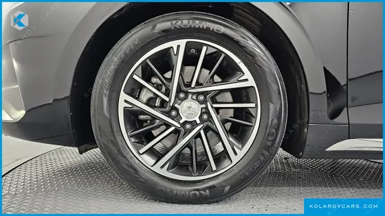 HYUNDAI GRANDEUR 3.0 LPI RENT CAR