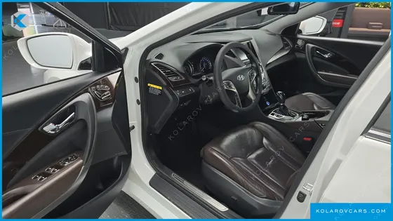 HYUNDAI GRANDEUR PREMIUM