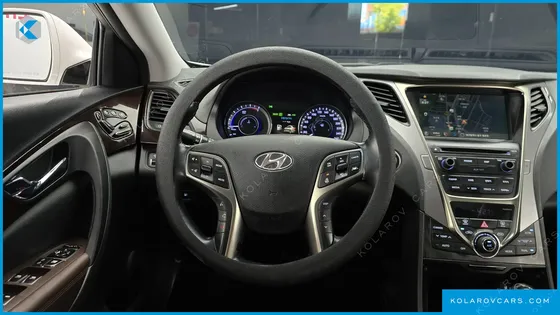 HYUNDAI GRANDEUR PREMIUM