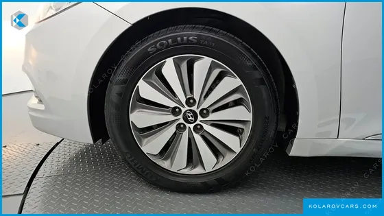 HYUNDAI GRANDEUR PREMIUM
