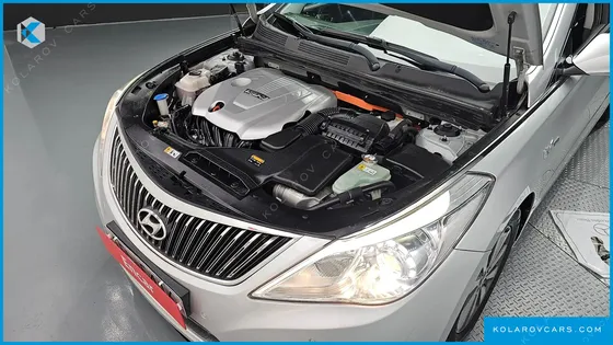 HYUNDAI GRANDEUR PREMIUM