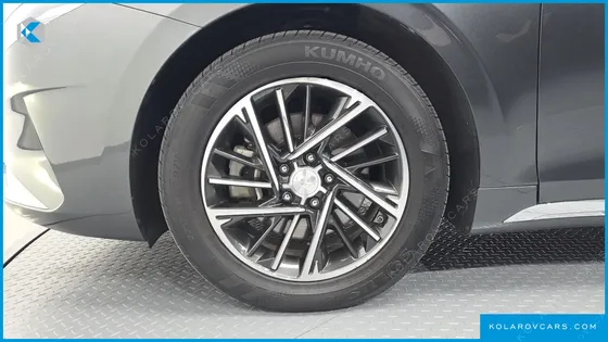 HYUNDAI GRANDEUR 3.0 LPI RENT CAR