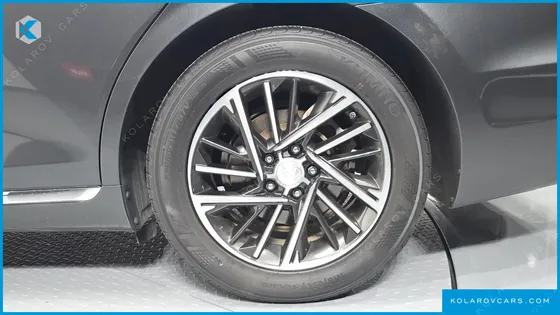 HYUNDAI GRANDEUR 3.0 LPI RENT CAR