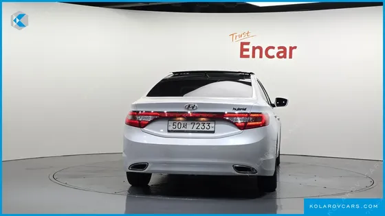 HYUNDAI GRANDEUR PREMIUM