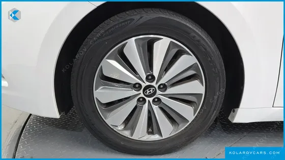 HYUNDAI GRANDEUR PREMIUM