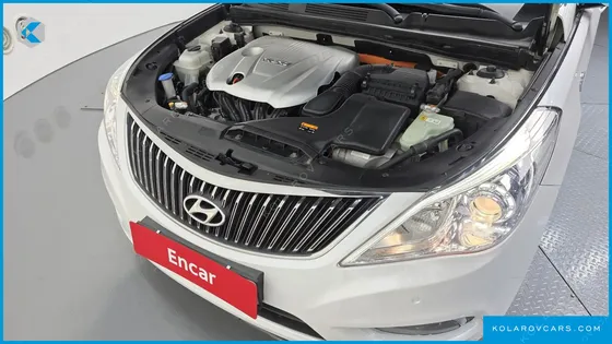 HYUNDAI GRANDEUR PREMIUM