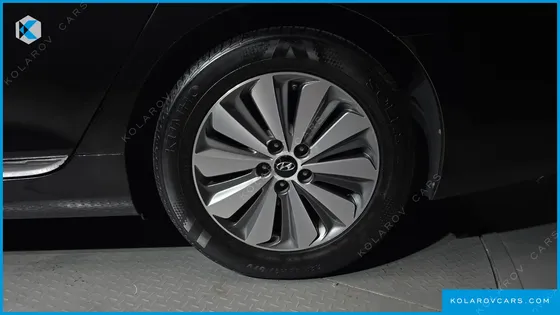 HYUNDAI GRANDEUR PREMIUM