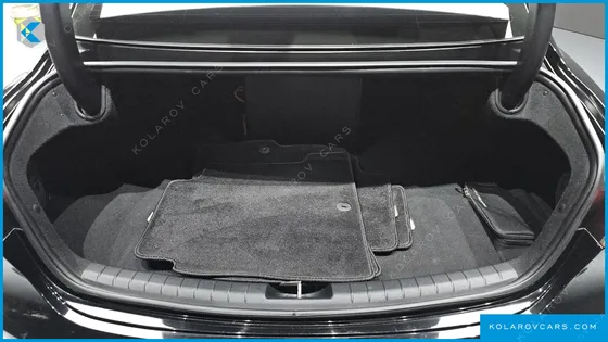HYUNDAI GRANDEUR 3.0 LPI RENT CAR