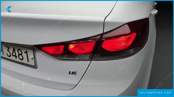 HYUNDAI ELANTRA (AVANTE) 1.6 GDI SMART