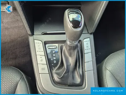 HYUNDAI ELANTRA (AVANTE) 1.6 LPI SMART (RENTAL CAR)