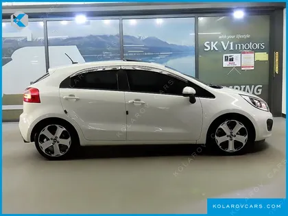 KIA PRIDE 1.6 GDI HATCHBACK