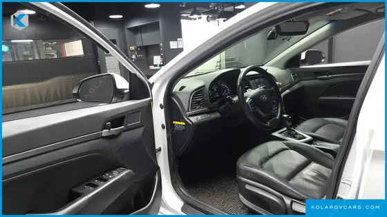 HYUNDAI ELANTRA (AVANTE) 1.6 GDI SMART