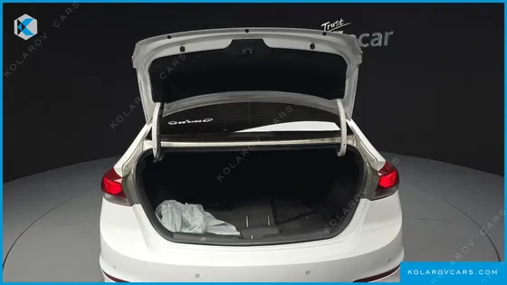 HYUNDAI ELANTRA (AVANTE) 1.6 GDI SMART