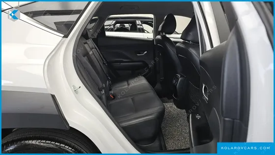HYUNDAI KONA GASOLINE 2.0 2WD