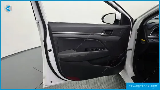 HYUNDAI ELANTRA (AVANTE) 1.6 GDI SMART