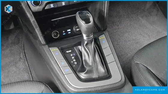 HYUNDAI ELANTRA (AVANTE) 1.6 GDI SMART