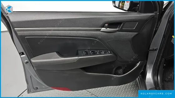 HYUNDAI ELANTRA (AVANTE) 1.6 GDI SMART