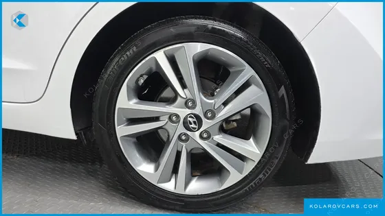 HYUNDAI ELANTRA (AVANTE) 1.6 GDI VALUE PLUS