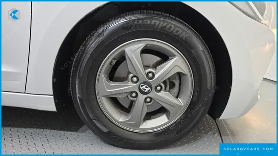 HYUNDAI ELANTRA (AVANTE) 1.6 GDI SMART