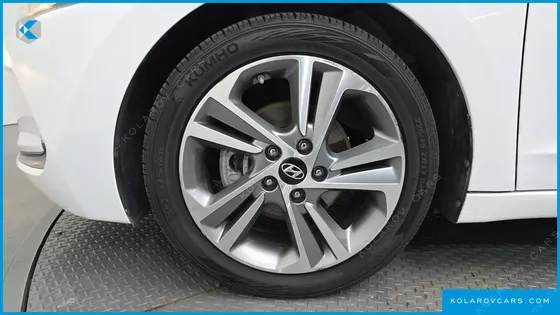 HYUNDAI ELANTRA (AVANTE) 1.6 GDI VALUE PLUS