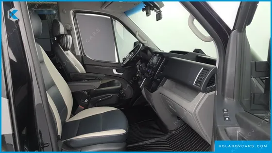 HYUNDAI SOLATI 15-SEATER