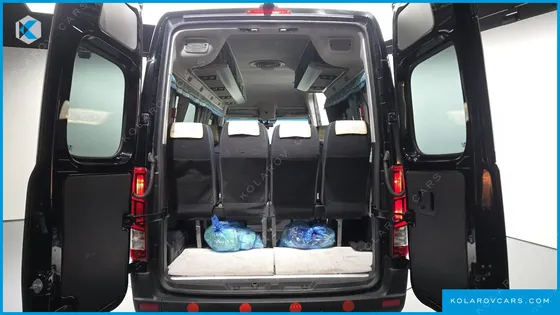 HYUNDAI SOLATI 15-SEATER