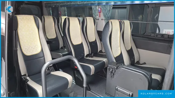 HYUNDAI SOLATI 15-SEATER