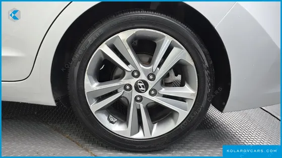 HYUNDAI ELANTRA (AVANTE) 1.6 GDI VALUE PLUS