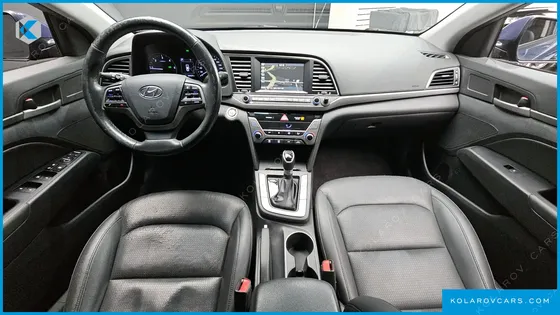 HYUNDAI ELANTRA (AVANTE) 1.6 E-VGT SMART