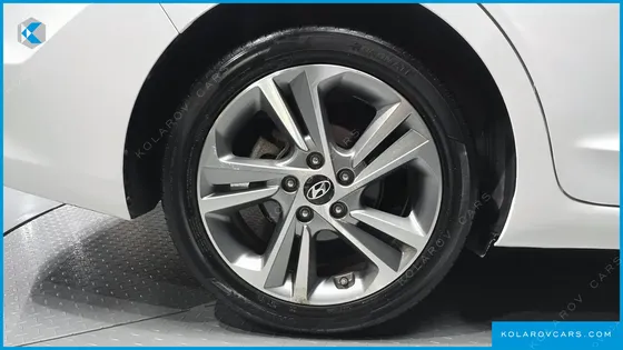 HYUNDAI ELANTRA (AVANTE) 1.6 GDI VALUE PLUS