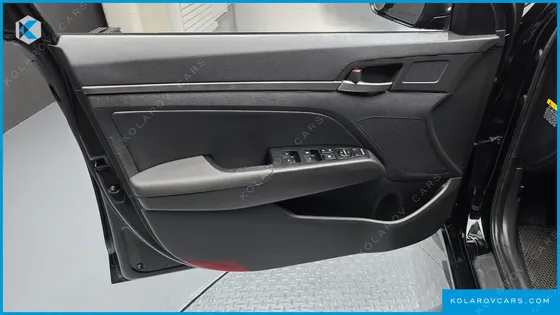 HYUNDAI ELANTRA (AVANTE) 1.6 GDI SMART