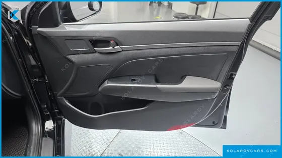 HYUNDAI ELANTRA (AVANTE) 1.6 GDI SMART
