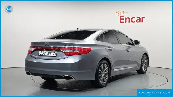 HYUNDAI GRANDEUR HG240 MODERN