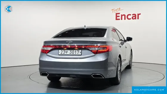 HYUNDAI GRANDEUR HG240 MODERN