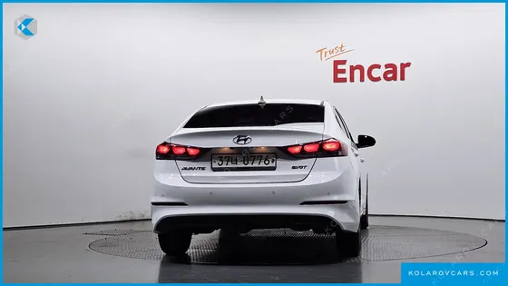 HYUNDAI ELANTRA (AVANTE) 1.6 E-VGT SMART