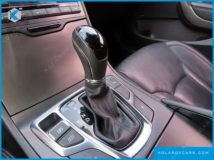 HYUNDAI GRANDEUR HG240 MODERN COLLECTION