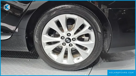 HYUNDAI GRANDEUR HG300 NOBLE