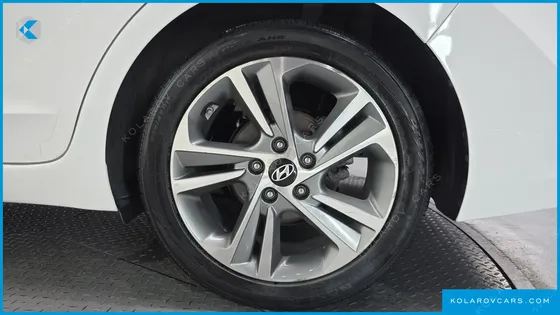 HYUNDAI ELANTRA (AVANTE) 1.6 GDI VALUE PLUS