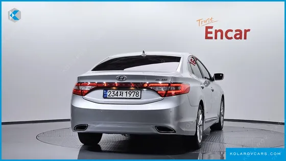 HYUNDAI GRANDEUR HG240 LUXURY
