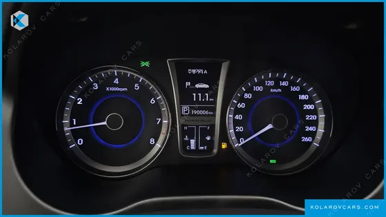HYUNDAI GRANDEUR HG240 LUXURY