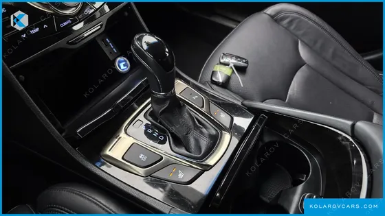 HYUNDAI GRANDEUR HG240 LUXURY