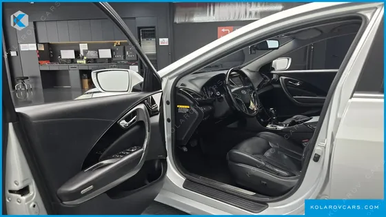HYUNDAI GRANDEUR HG240 LUXURY