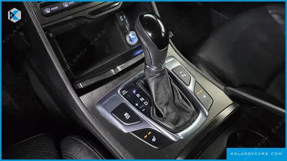 HYUNDAI GRANDEUR HG240 MODERN